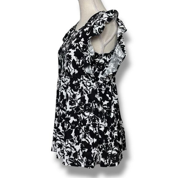 NWT Robert Louis Black & White Top with Ruffle Sleeve Size Medium - Picture 3 of 5